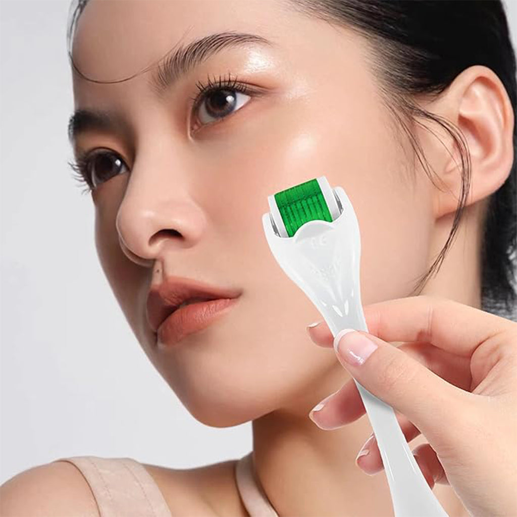 Pura Neve – Rullo Microneedling Rigenerante